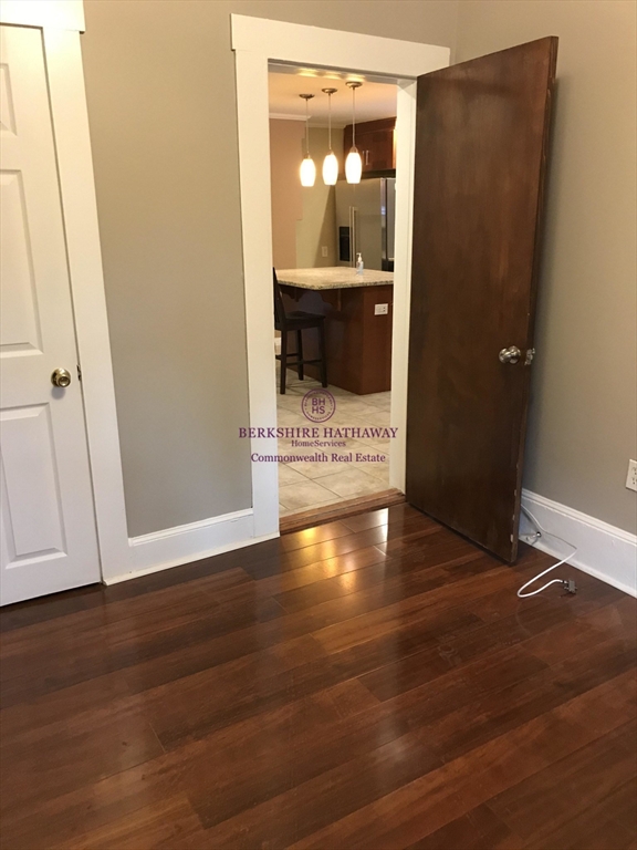 Cambridge, Massachusetts 02139, United States, 2 Bedrooms Bedrooms, ,1 BathroomBathrooms,Residential,Active,88210