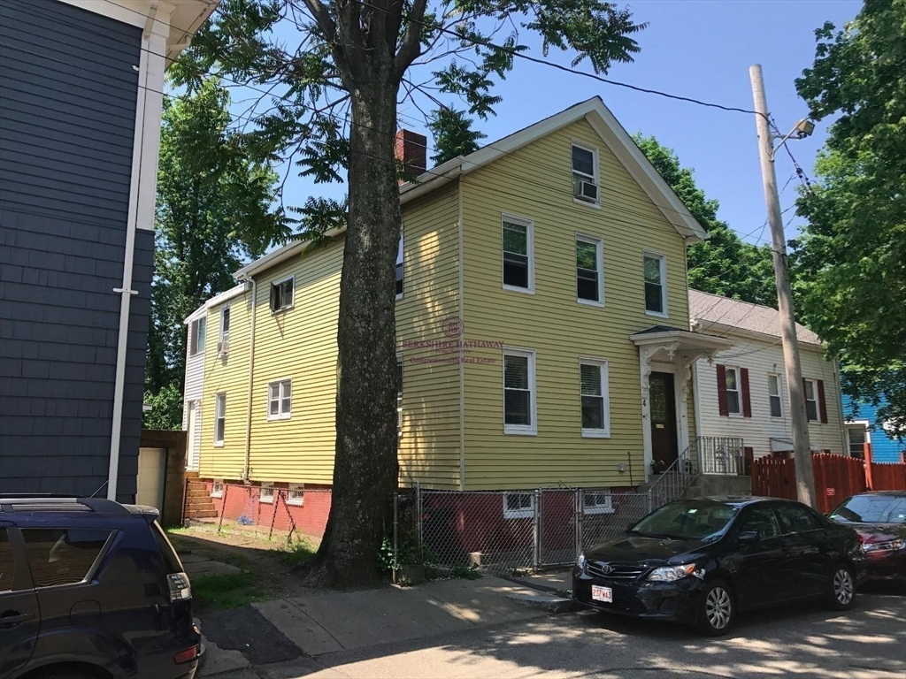 Cambridge, Massachusetts 02139, United States, 2 Bedrooms Bedrooms, ,1 BathroomBathrooms,Residential,Active,88210