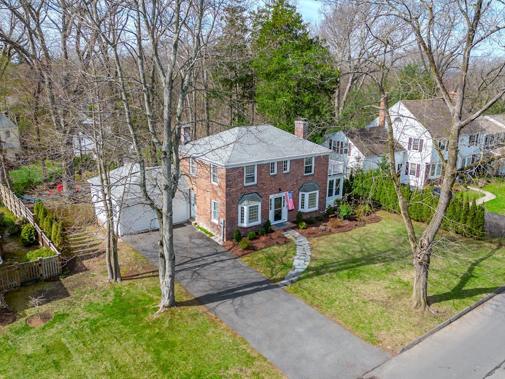 109 Hillcrest Ave
