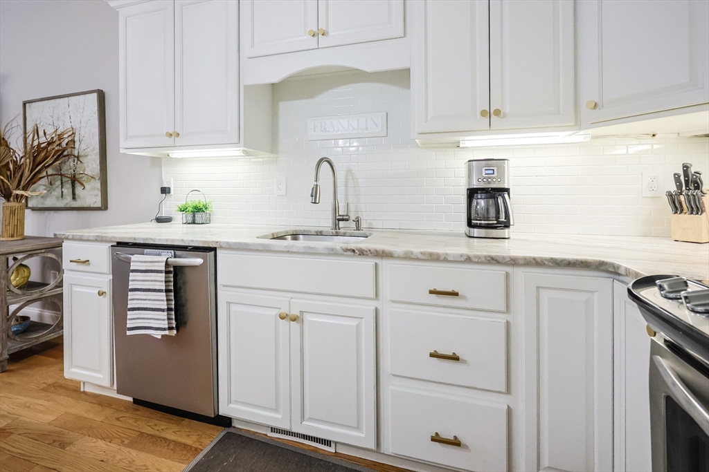 46 Leanne Way 46