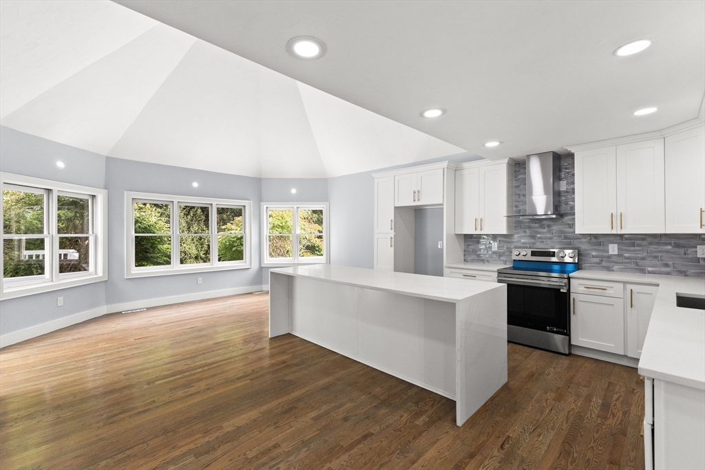 24 Country Club Dr 24