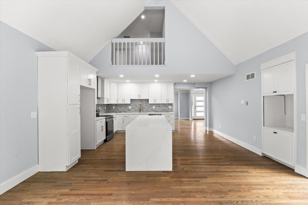 24 Country Club Dr 24