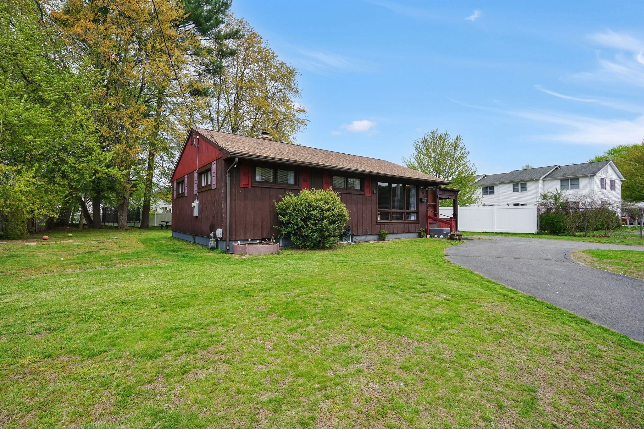 94 Cora Ave