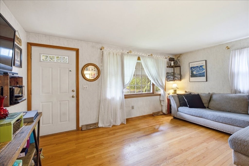 235 Pasco Rd, Springfield, MA, 235 Pasco Rd, Springfield, MA Photo #5