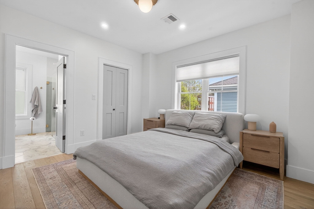 17 Manning St 17