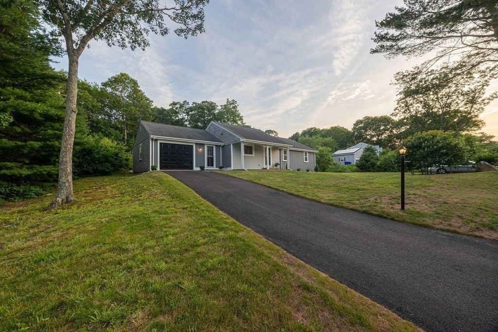 6 Hilltop Dr