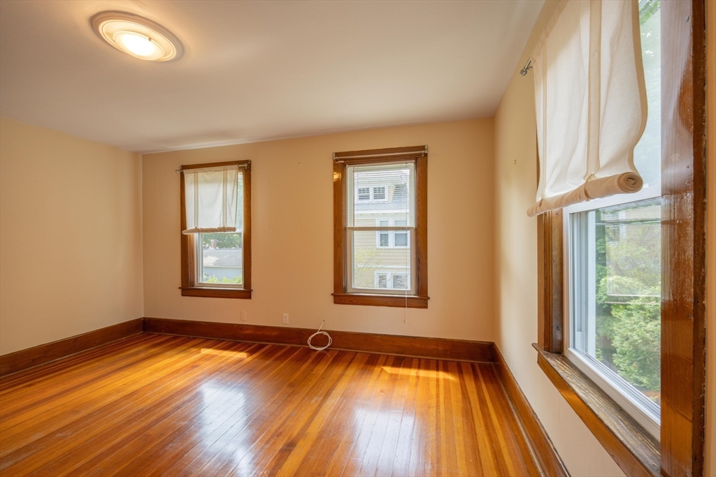 22 W Center St, Northampton, MA Photo #23