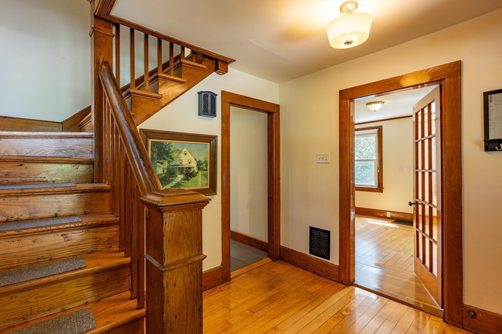 22 W Center St, Northampton, MA Photo #10