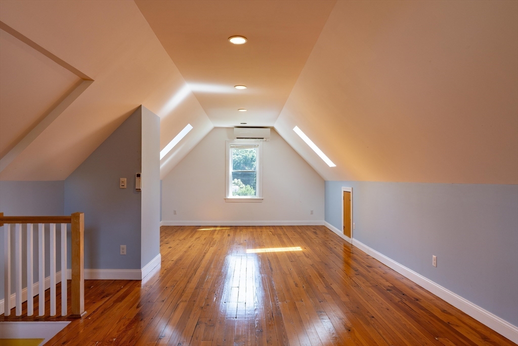 22 W Center St, Northampton, MA Photo #31
