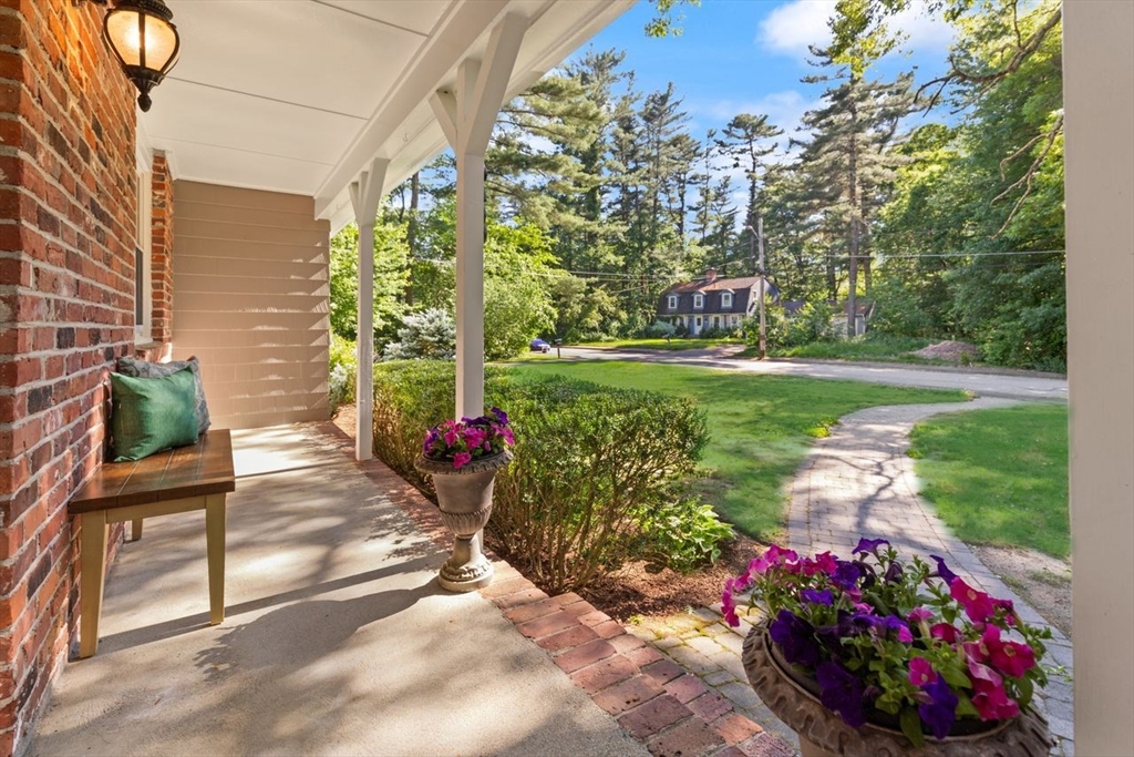 28 Colburn Dr