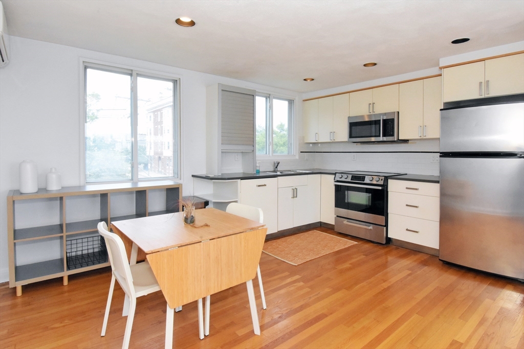 2 Ferry Street 2