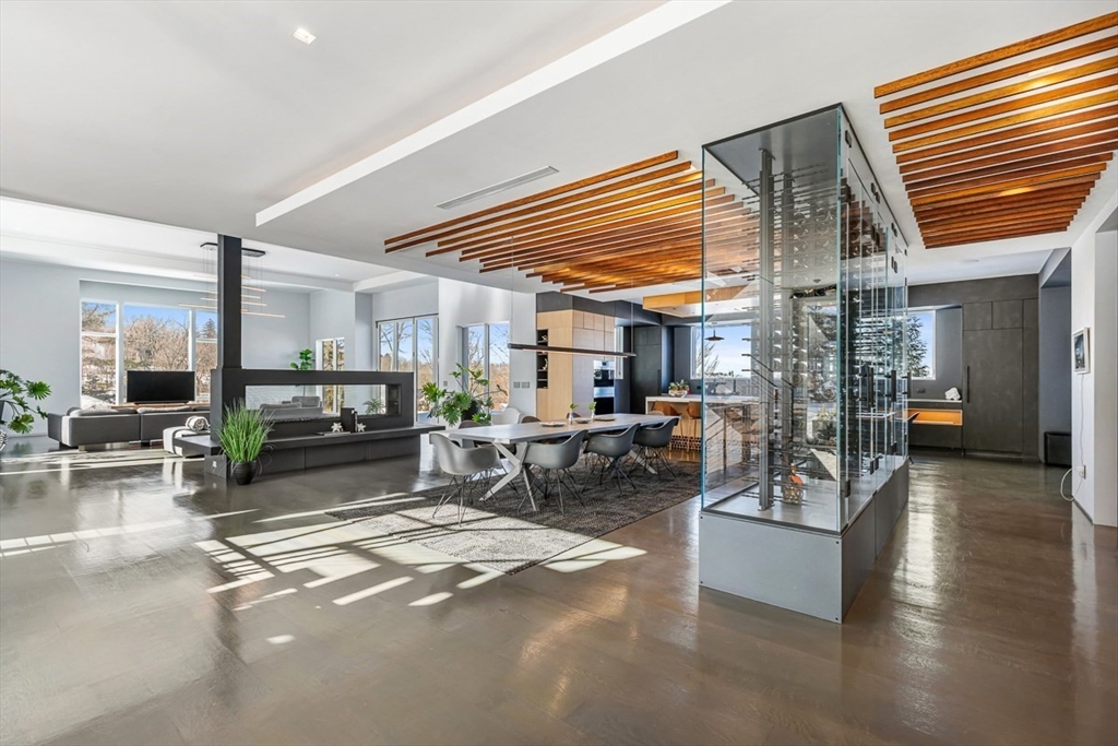 85 Forbes Rd