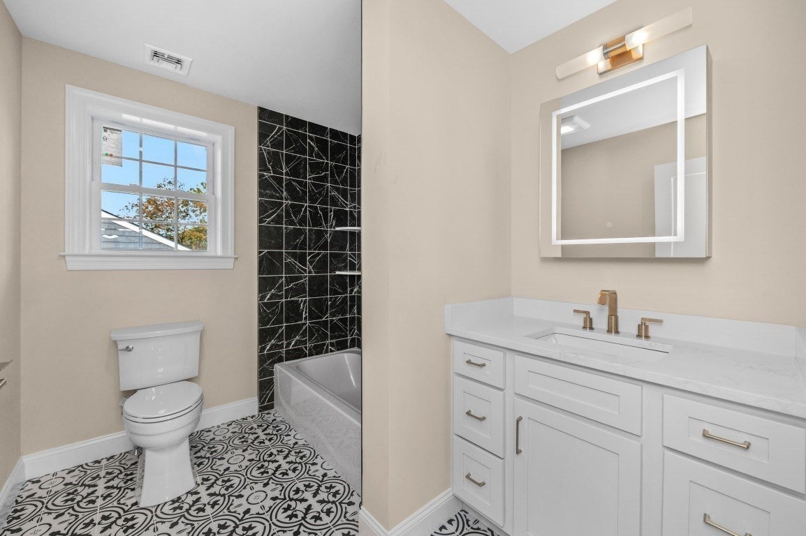 115 Read St #2, Winthrop, MA, 115 Read St #2, Winthrop, MA Photo #16