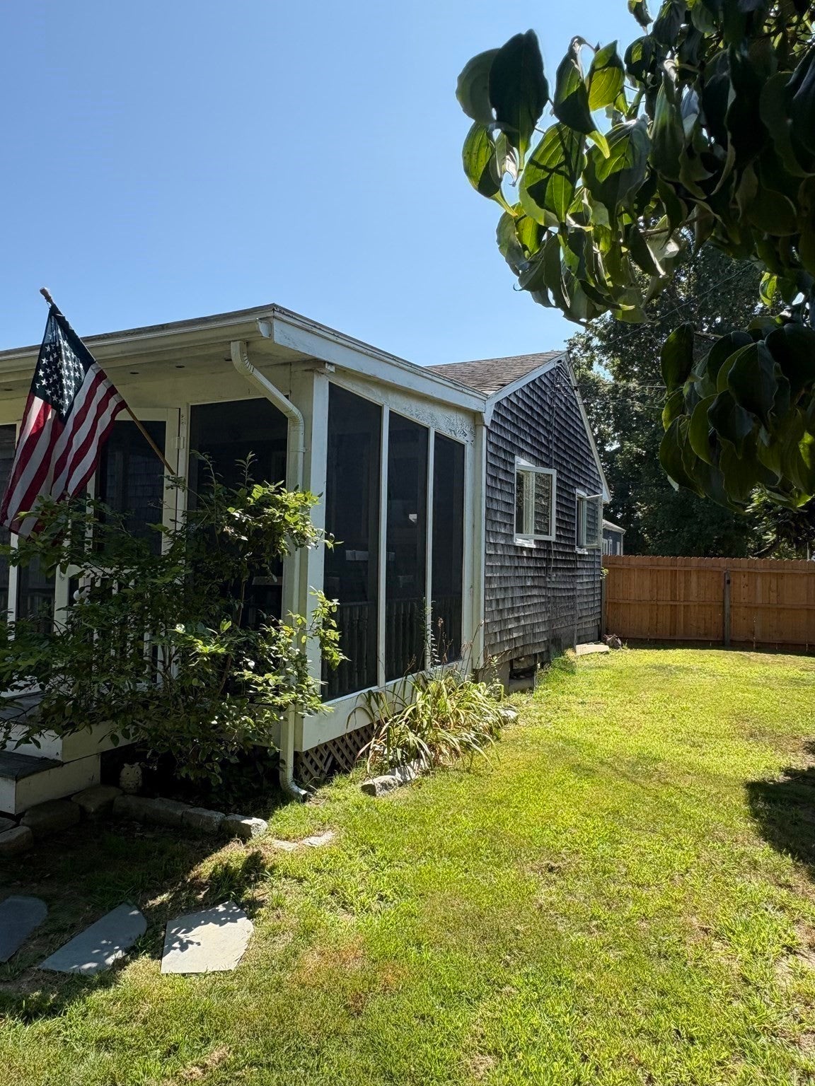 2 Upton St