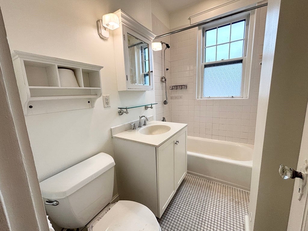 455 Washington St #4, Brookline, MA, 455 Washington St #4, Brookline, MA Photo #10