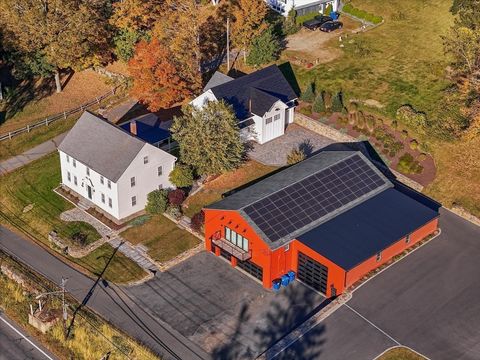 21 Sturbridge Rd Brimfield MA 01010