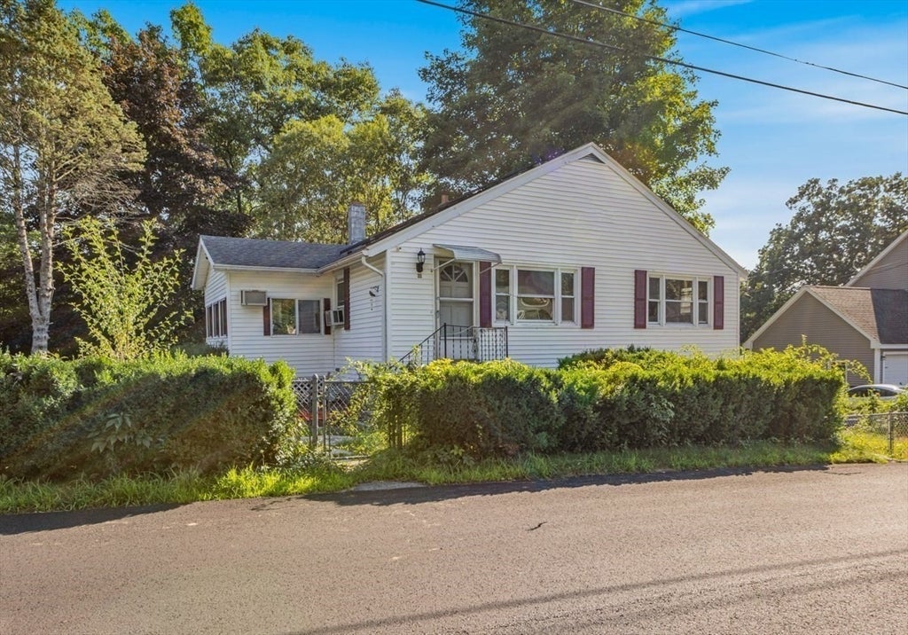 32 Hillcrest Rd