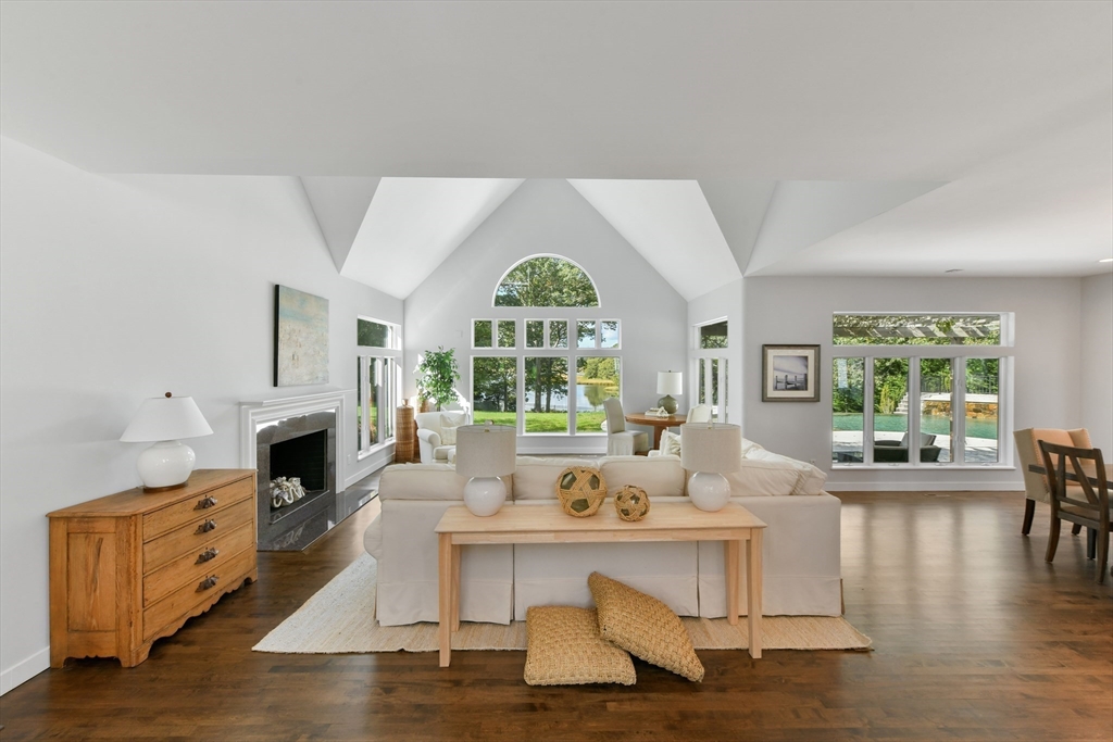 38 Beach Plum Hill Rd
