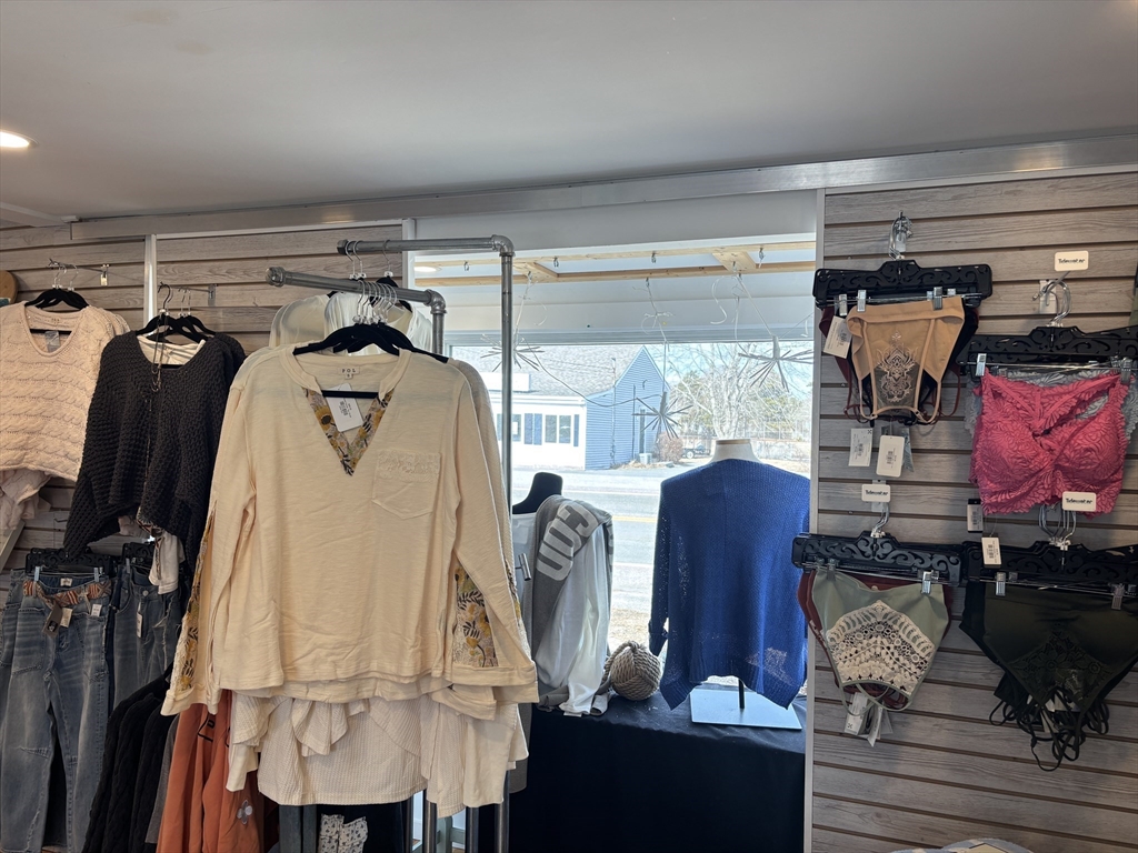 855 Main St