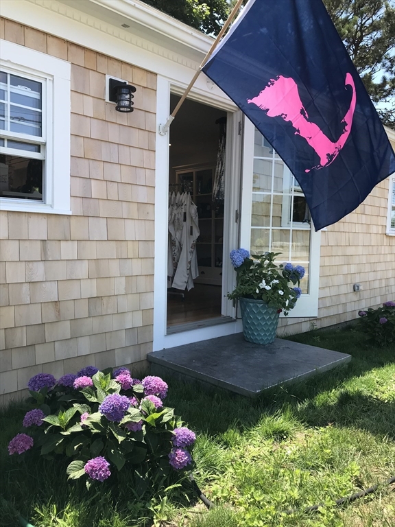 855 Main St
