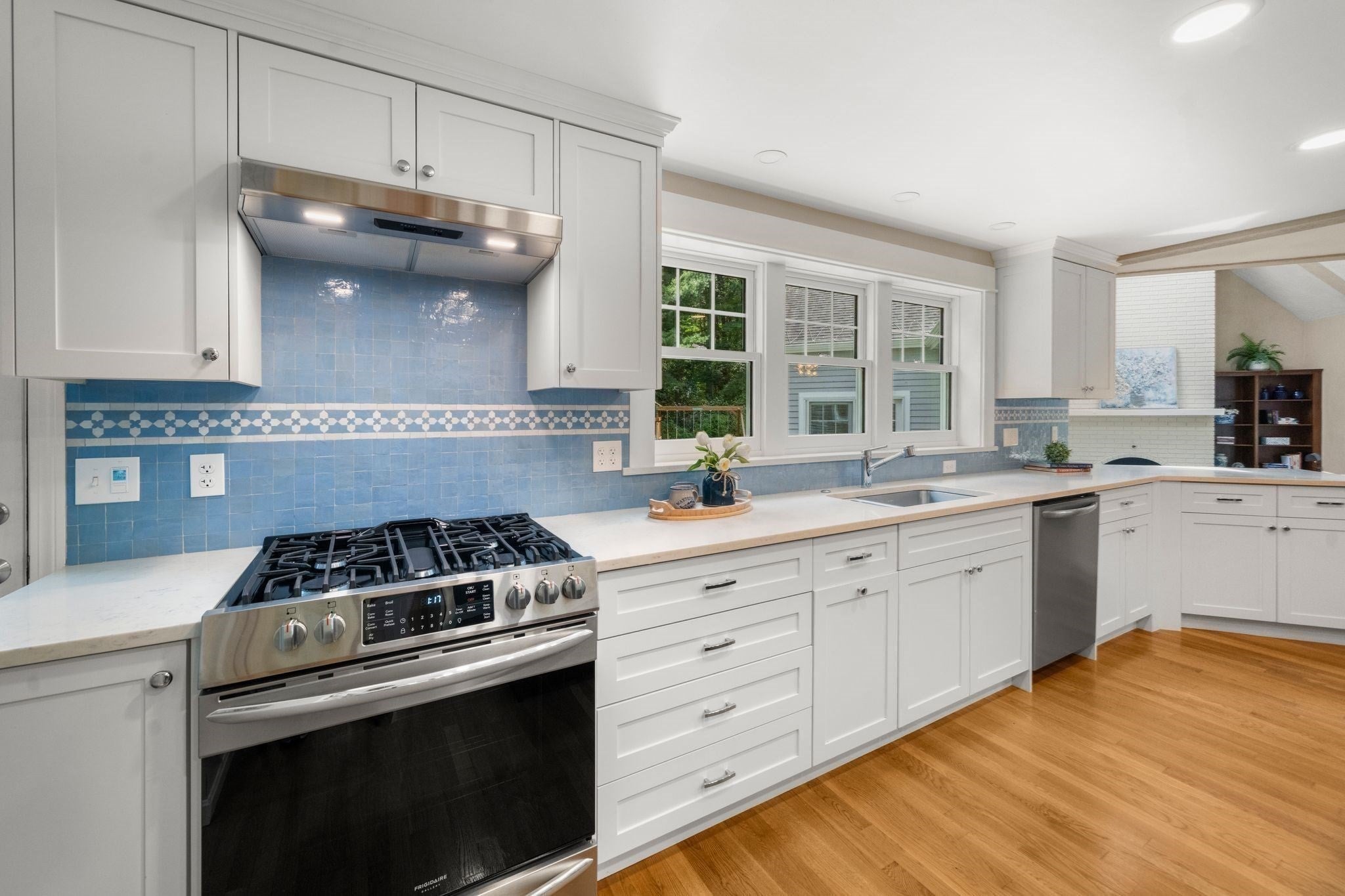 25 Clearwater Dr, Westwood, MA, 25 Clearwater Dr, Westwood, MA Photo #4