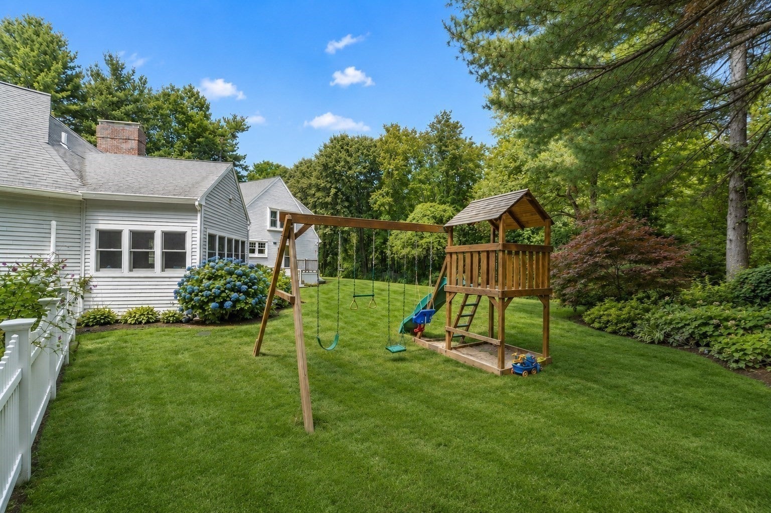 25 Clearwater Dr, Westwood, MA, 25 Clearwater Dr, Westwood, MA Photo #37