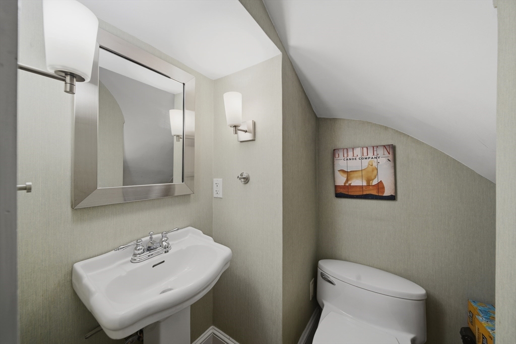 2 Lyndeboro Pl, Boston, MA, 2 Lyndeboro Pl, Boston, MA Photo #9