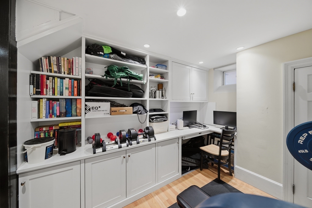 2 Lyndeboro Pl, Boston, MA, 2 Lyndeboro Pl, Boston, MA Photo #27