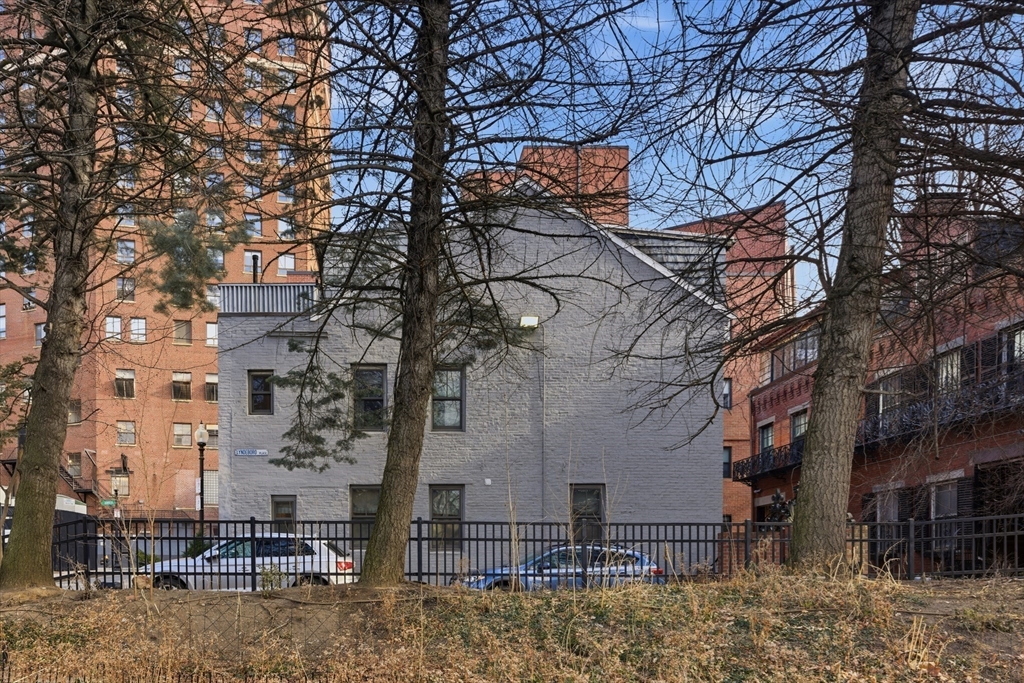 2 Lyndeboro Pl, Boston, MA, 2 Lyndeboro Pl, Boston, MA Photo #28