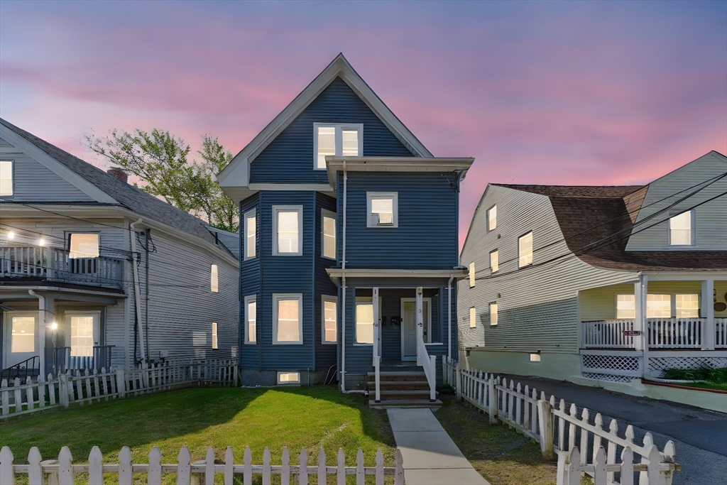 Boston, Massachusetts 02136, United States, 6 Bedrooms Bedrooms, ,4 BathroomsBathrooms,Residential,Contingent,130696