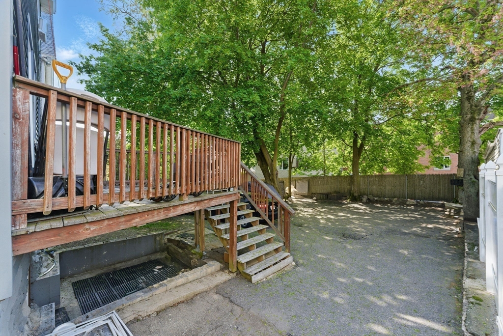 Boston, Massachusetts 02136, United States, 6 Bedrooms Bedrooms, ,4 BathroomsBathrooms,Residential,Contingent,130696