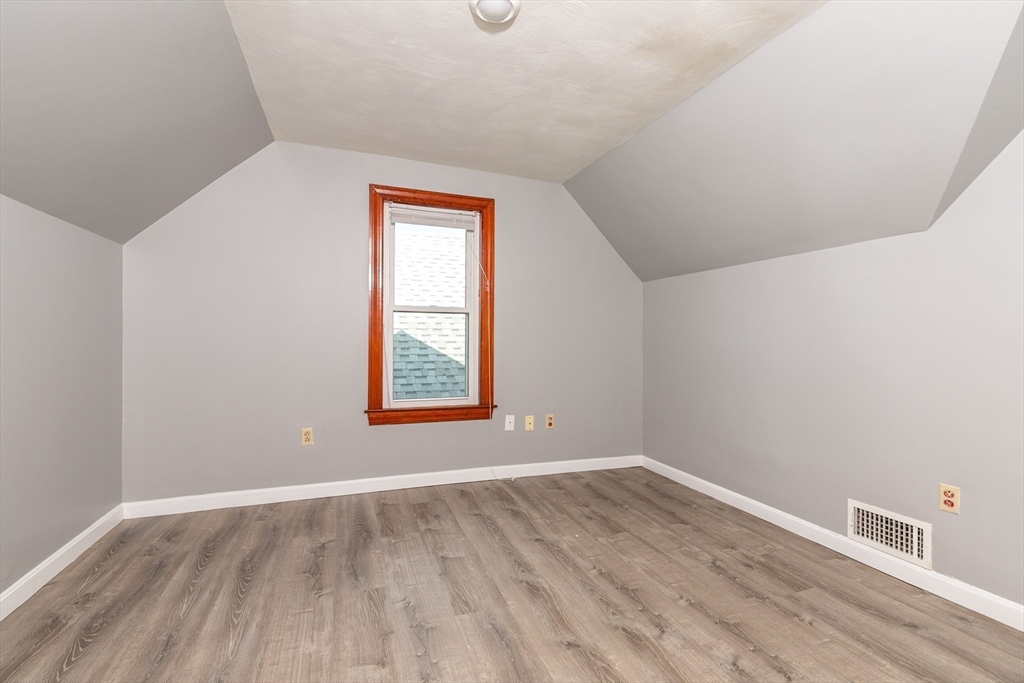 Boston, Massachusetts 02136, United States, 6 Bedrooms Bedrooms, ,4 BathroomsBathrooms,Residential,Contingent,130696