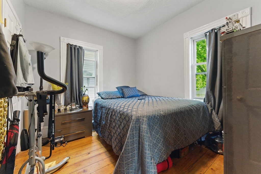 Boston, Massachusetts 02136, United States, 6 Bedrooms Bedrooms, ,4 BathroomsBathrooms,Residential,Contingent,130696