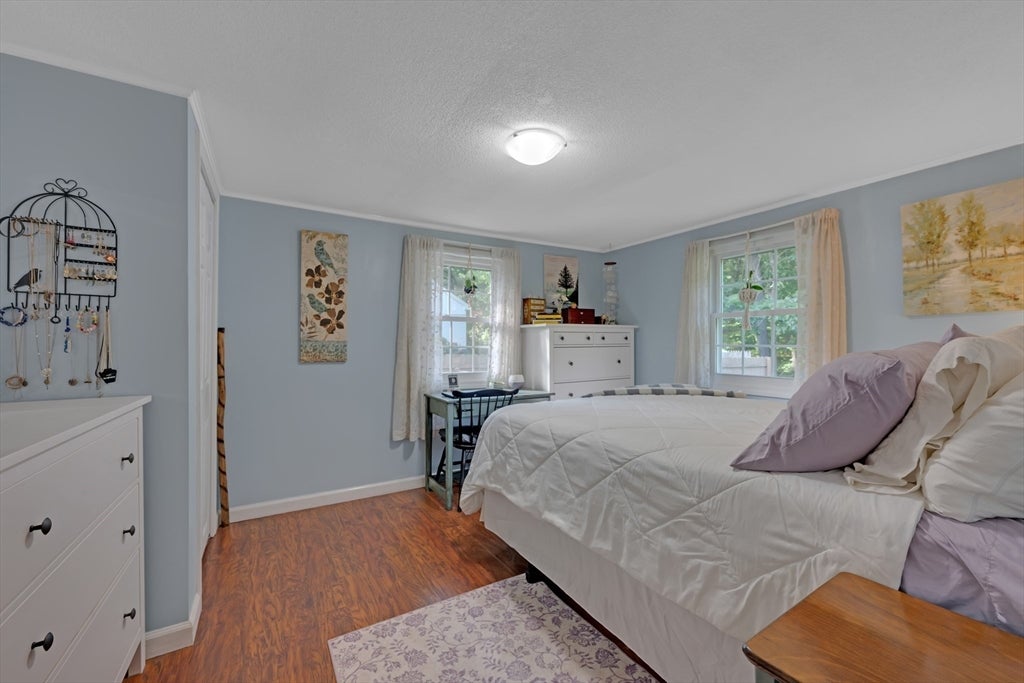 8 Shore Dr, Holland, MA Photo #15