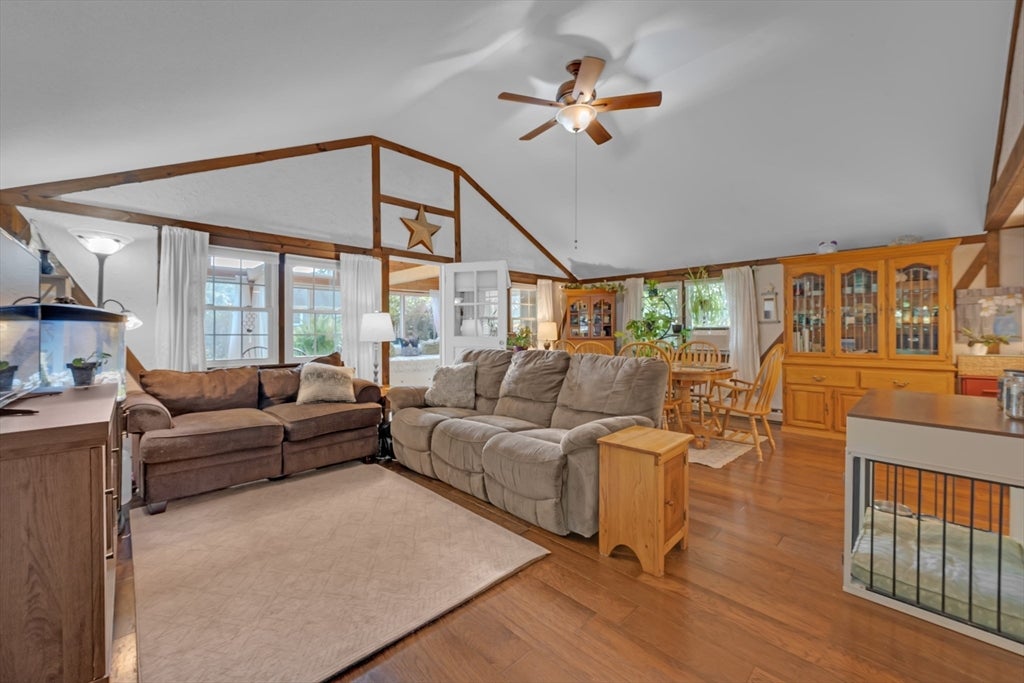 8 Shore Dr, Holland, MA Photo #6