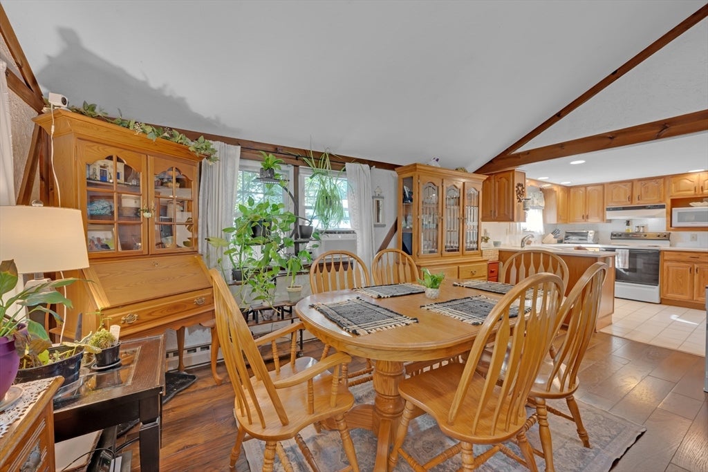 8 Shore Dr, Holland, MA Photo #10