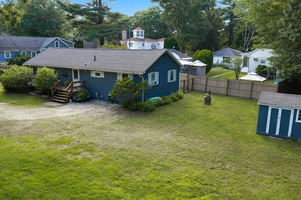 8 Shore Dr, Holland, MA Photo #22