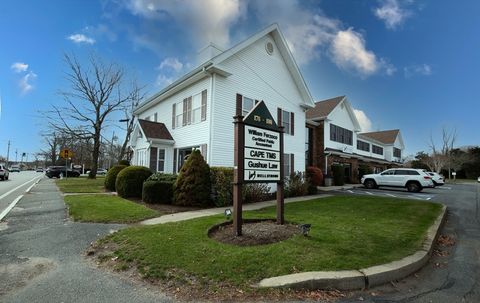 Photo of 180 Teaticket Hwy #Upper 2, Falmouth, MA 02540 (MLS # 73497372)