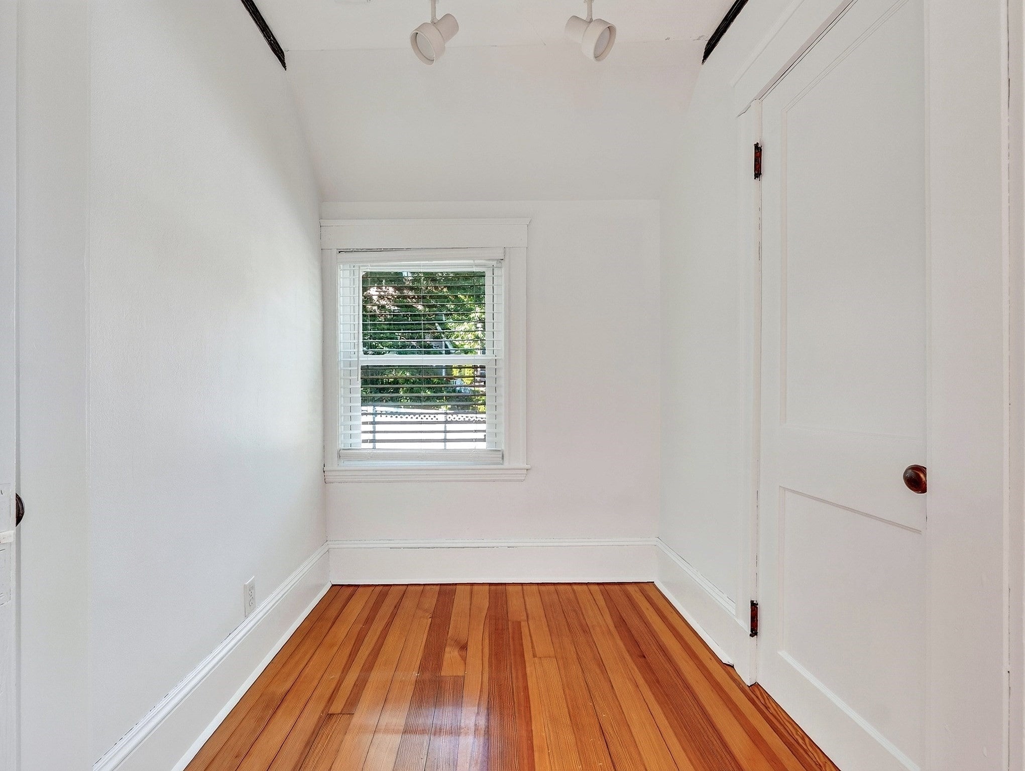 51 Lindenwood Road, Stoneham, MA Photo #21