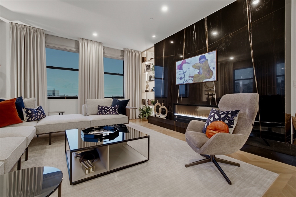 285 Columbus Ave PH 805