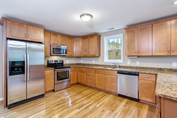 192 NEPONSET ST # 1, CANTON, MA 02021 - Image a47fa698d94c0a2c3cc00a1cb2444192/1316407100