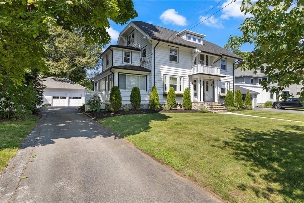 Photo of 14 Stratford Rd, Melrose, MA