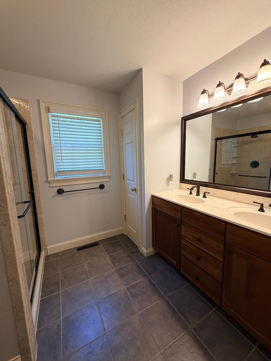 8 Nicholson Hill Road, Southwick, MA Photo #21