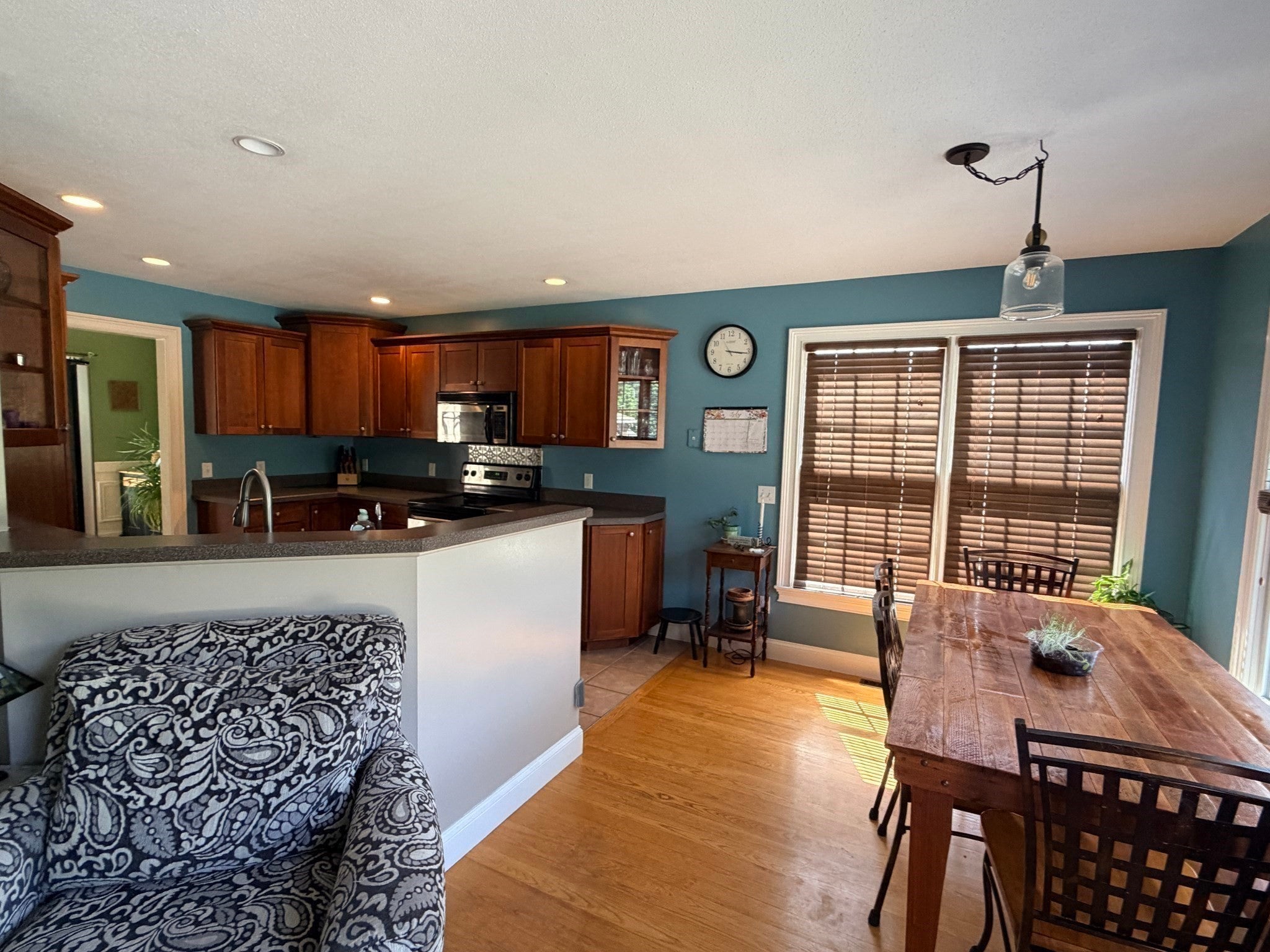 8 Nicholson Hill Road, Southwick, MA Photo #8