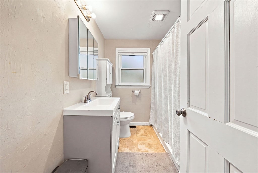 401 Turnpike St, Stoughton, MA, 401 Turnpike St, Stoughton, MA Photo #23