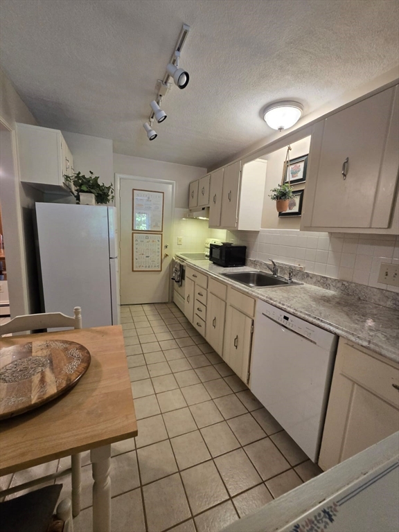 276 Albion Street #22, Wakefield, MA Photo #4
