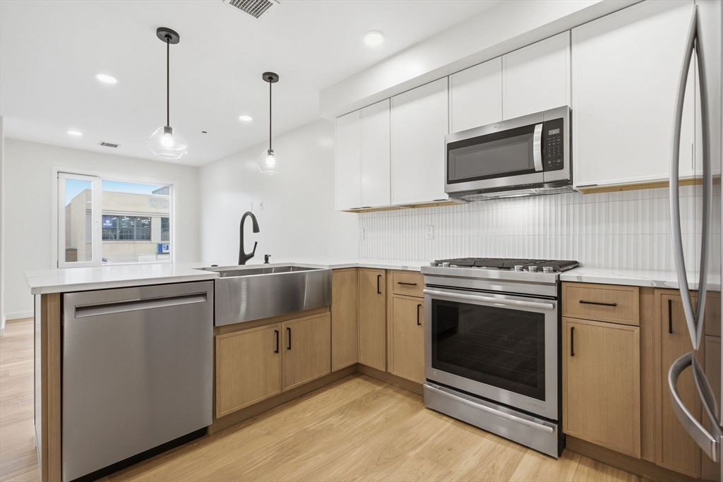 457 W Broadway 203