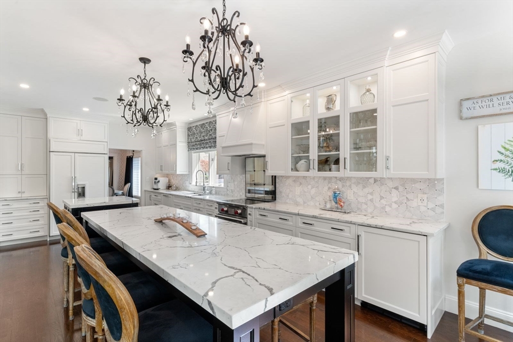 192 Country Club Way