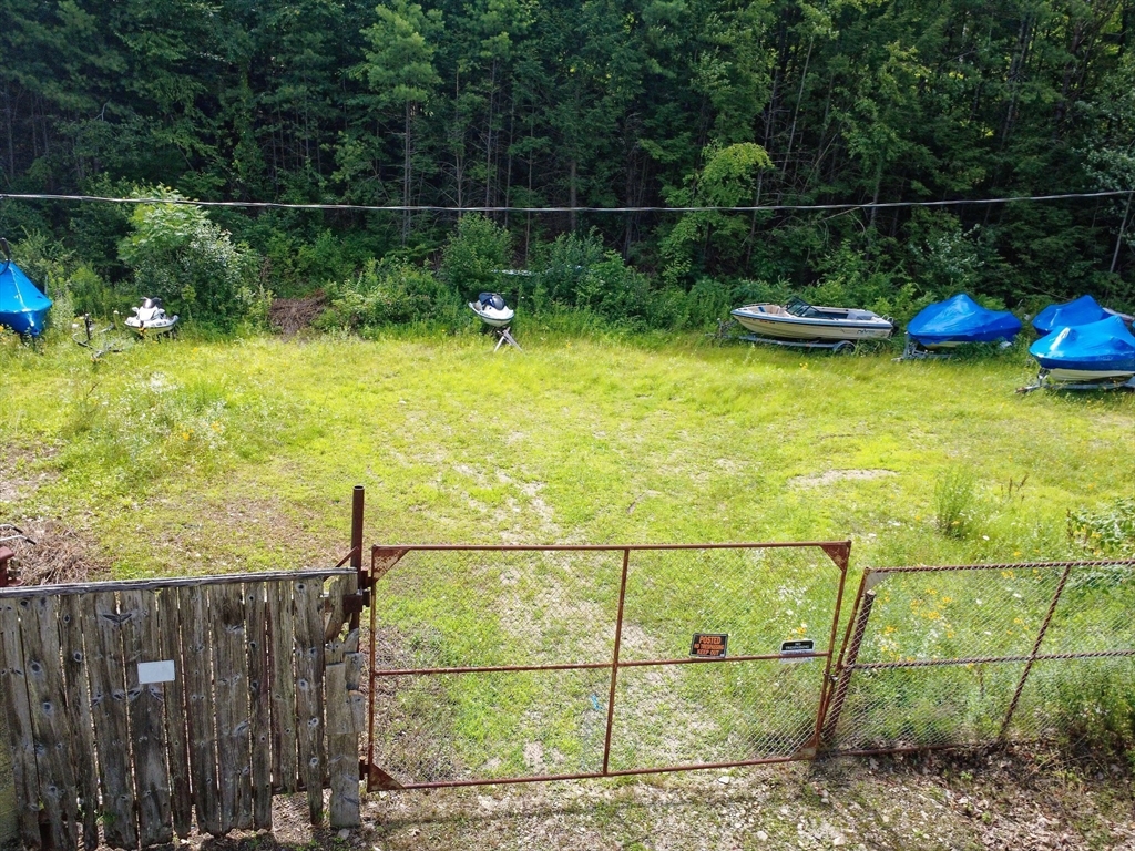 120 Dresser Hill Rd