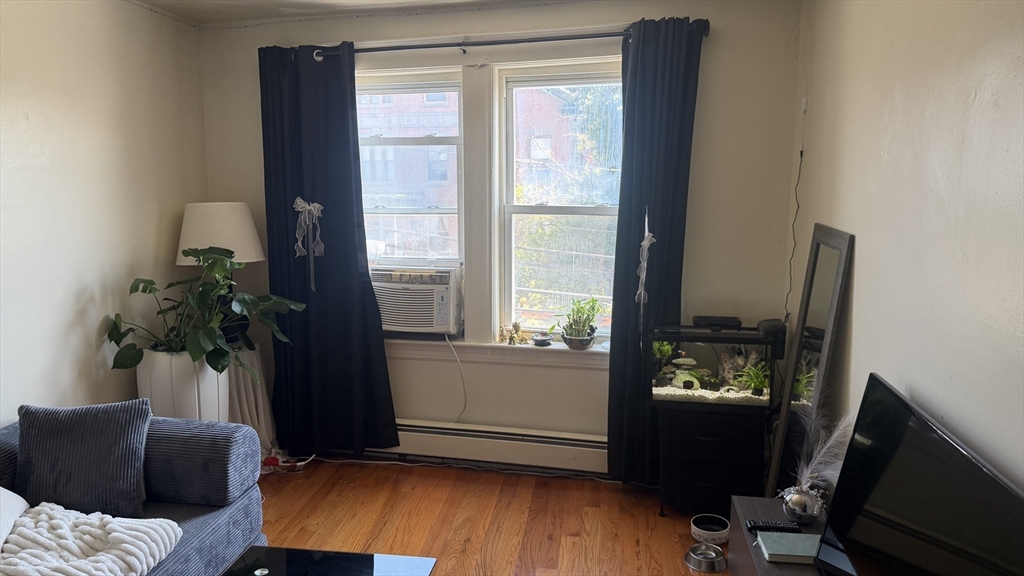 99 Newbury Ave